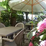 Les Tilleuls 아파트호텔 Saint-Macaire