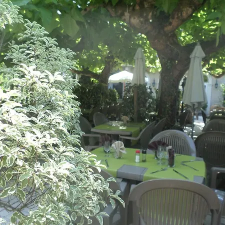 Les Tilleuls Apartmanhotel 2*