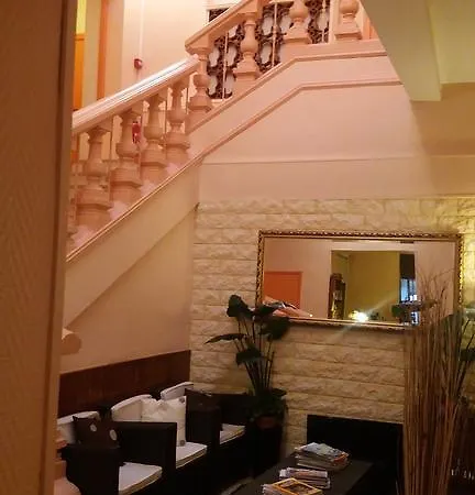 Les Tilleuls Apartmanhotel Saint-Macaire