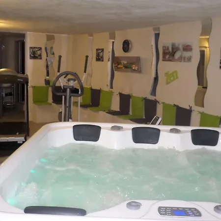 Apartmanhotel Les Tilleuls Saint-Macaire