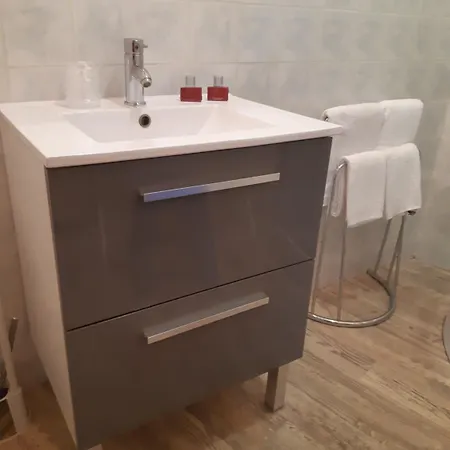 Les Tilleuls Apartmanhotel Saint-Macaire