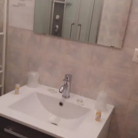 Les Tilleuls Apartmanhotel Saint-Macaire