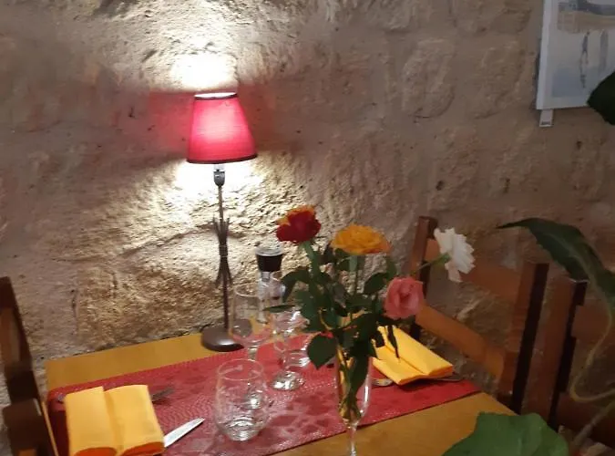 Les Tilleuls 2* Saint-Macaire